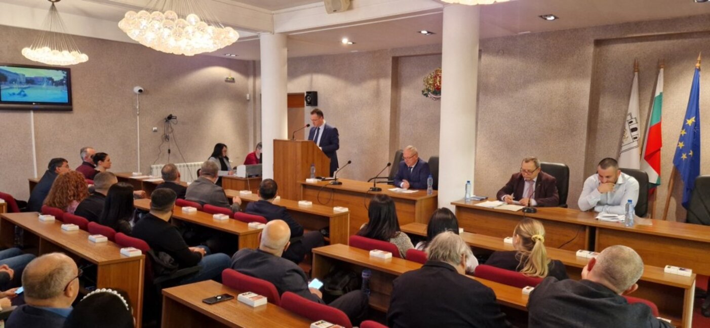 Помощ за семейство в беда