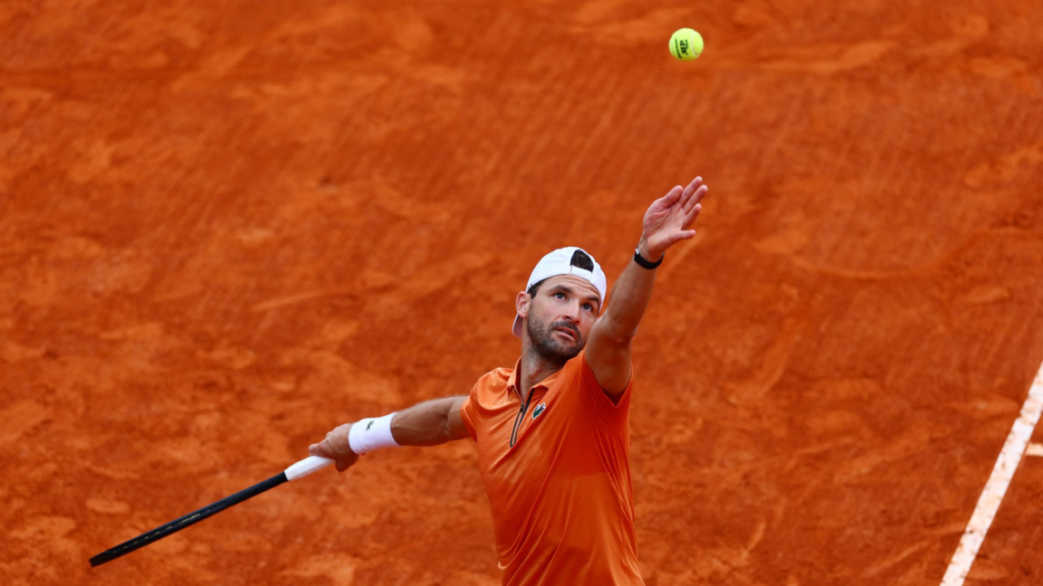 Grigor Dimitrov a coborât pe locul 135 î...