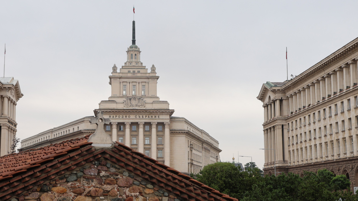 ЦАМ: Шест партии са с шанс да влязат в парламента