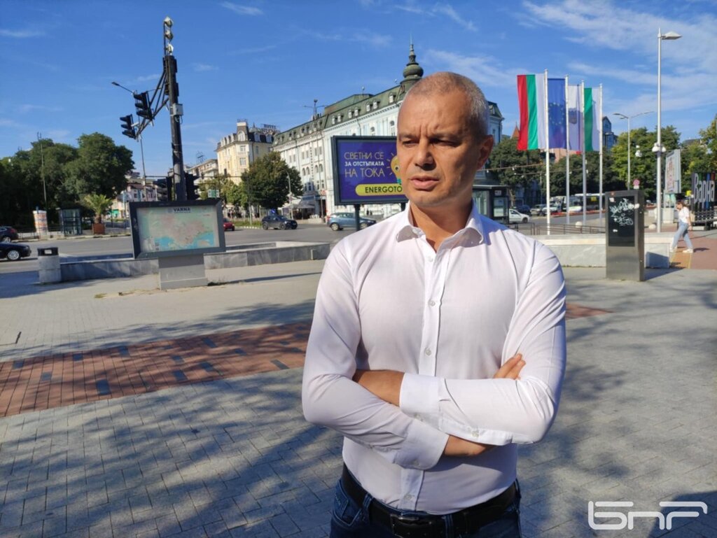 Костадин Костадинов: Правителството е нелегитимно, парламентът също