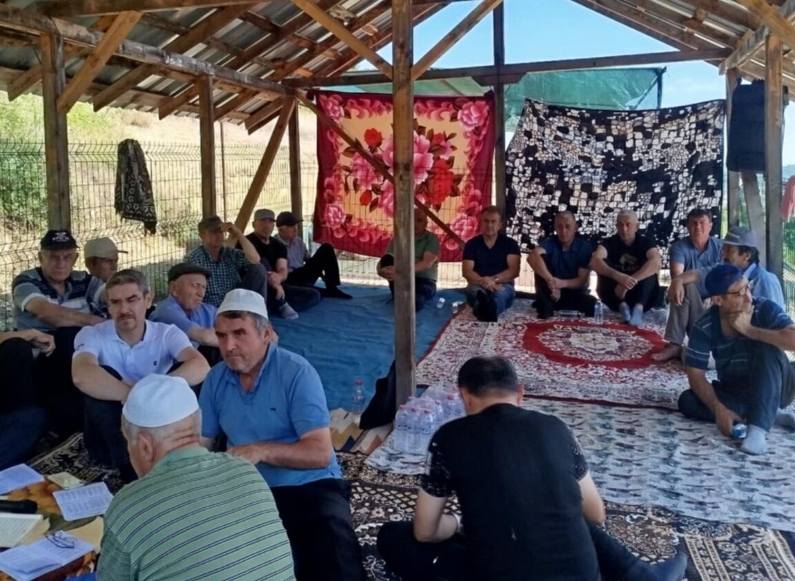Молитва обедини вярващи под открито небе в Черноочене