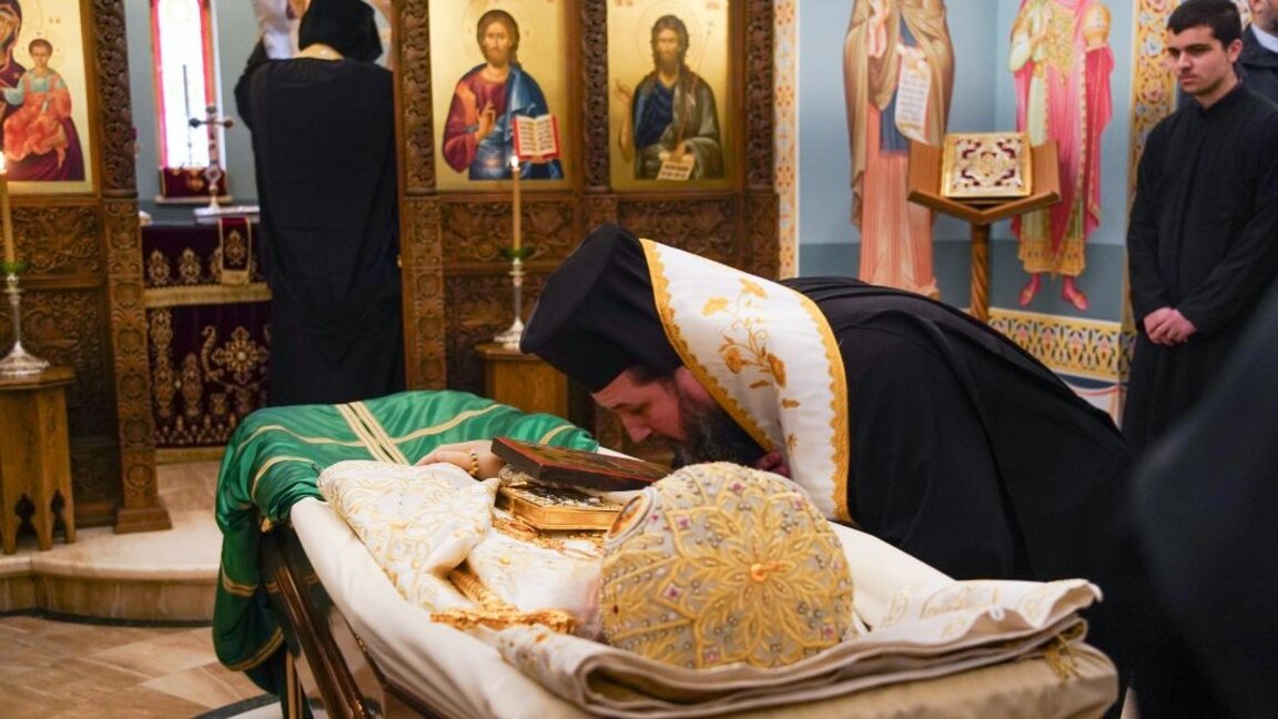 Oración fúnebre y trisagium para el Patriarca Neófito en la Iglesia Metropolitana Santa Marina