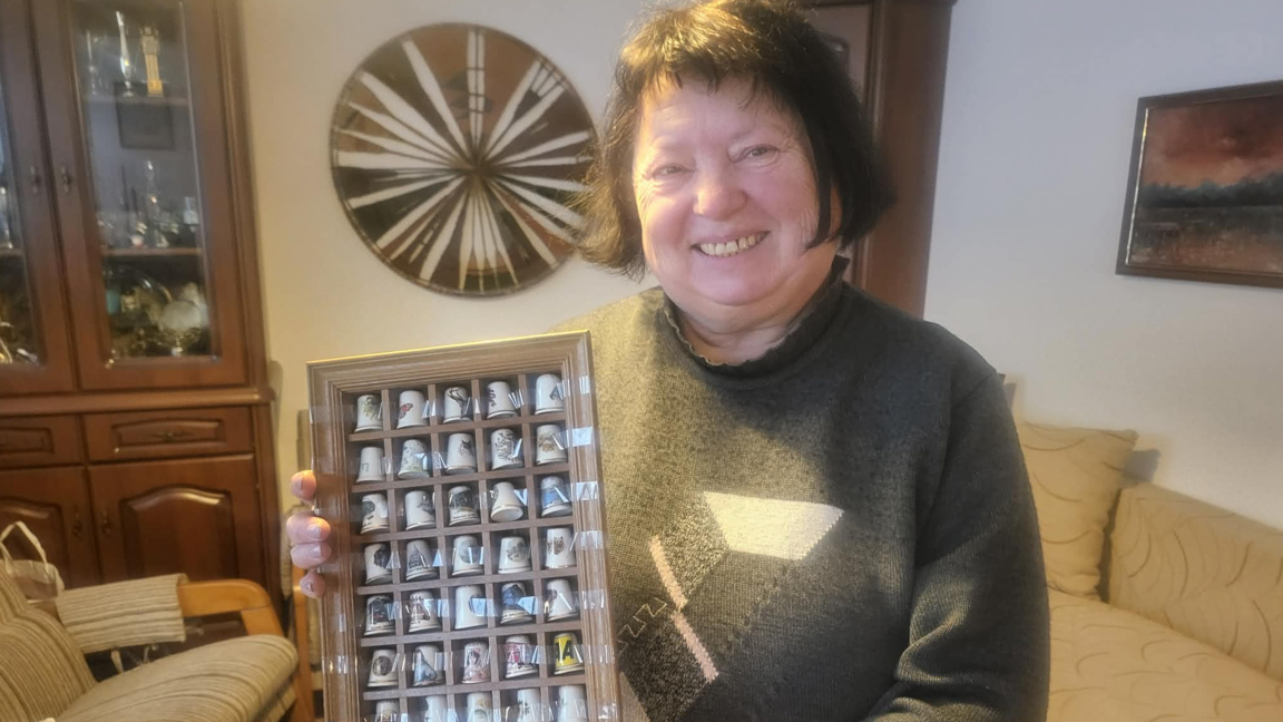 Димитринка Дамянова с част от колекцията си