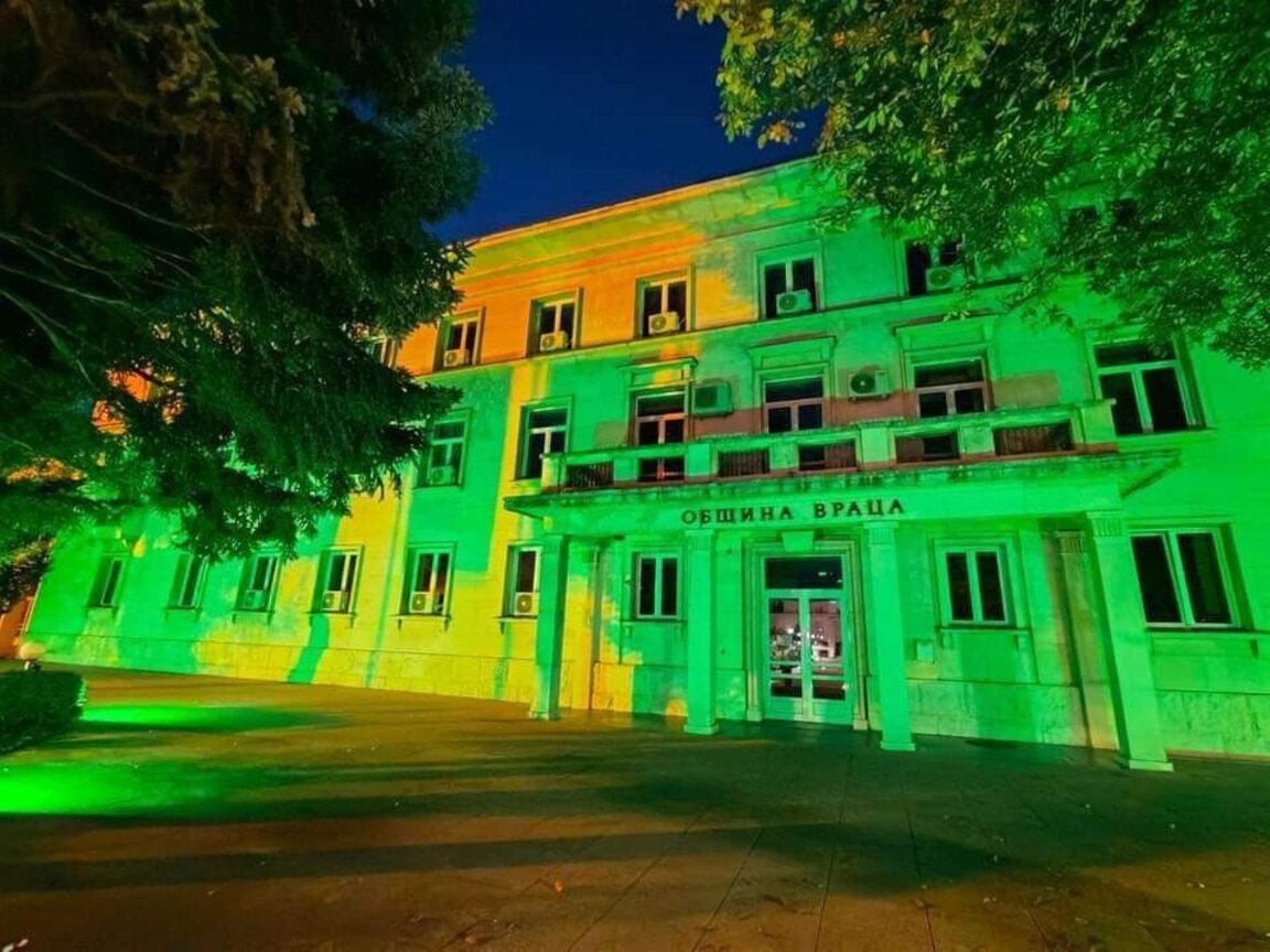 30 public buildings illuminated in green tonight to mark European Donation Day