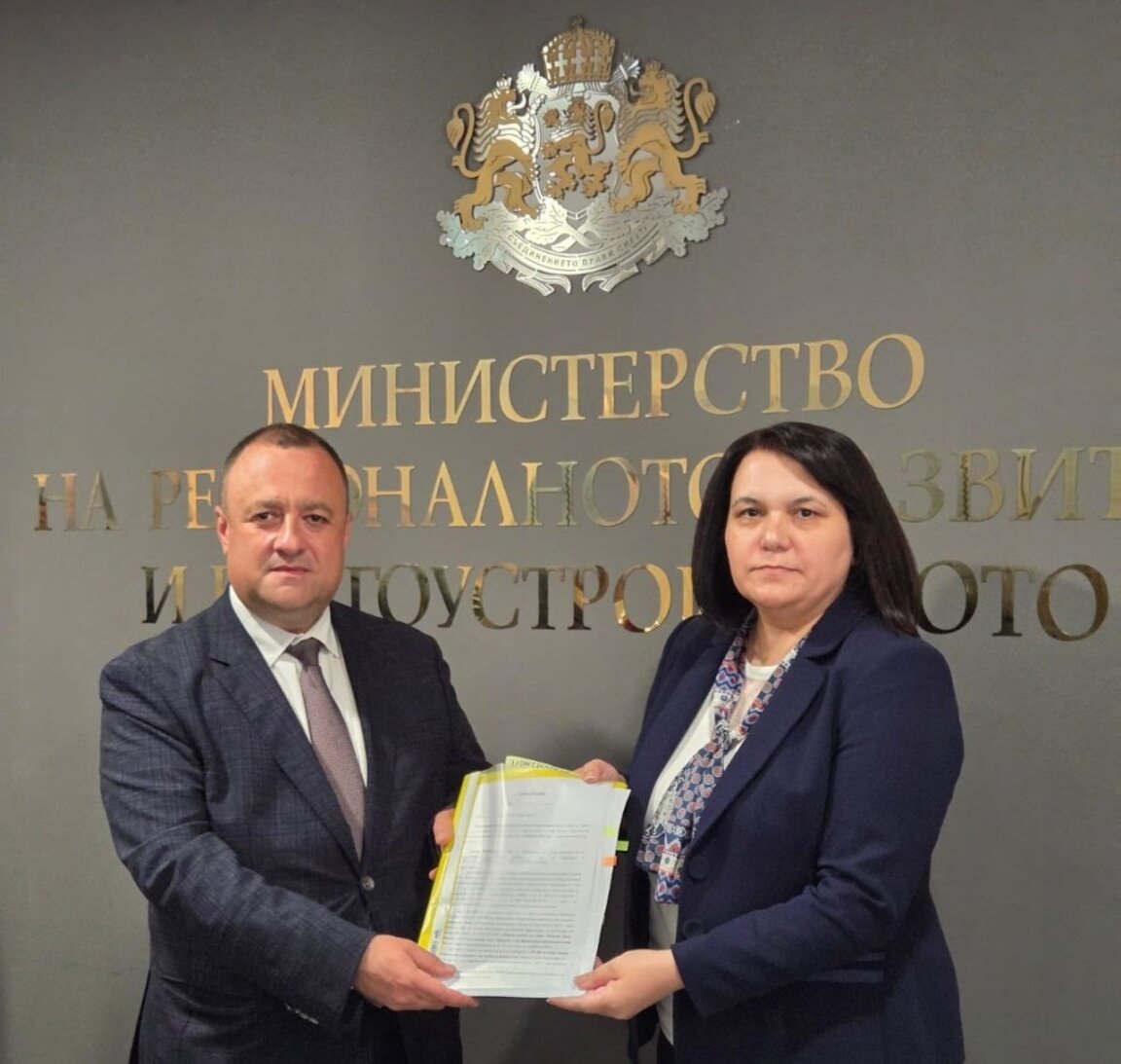 Благоустрояват кварталите „Орфей“ и „Сапуновска“ в Момчилград