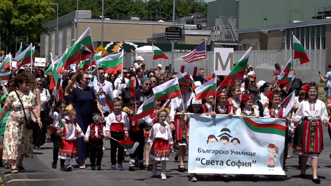 A Bulgarian Parade was held in Chicago to mark the Day of Bulgarian Culture