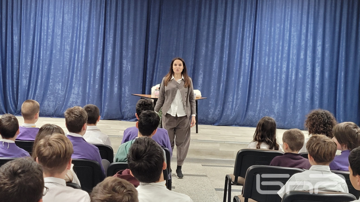 Гергана Стоянова в ОУ "Черноризец Храбър"-Варна