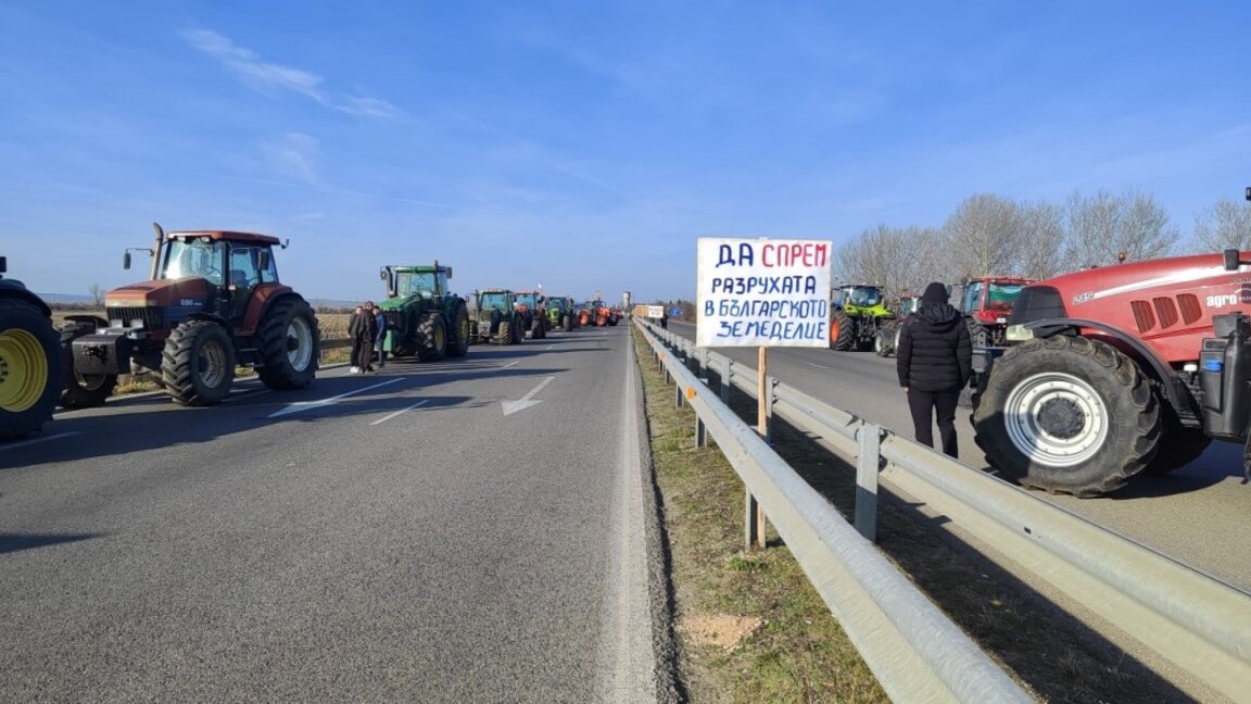 Протестиращи земеделци обмислят новото предложение на кабинета