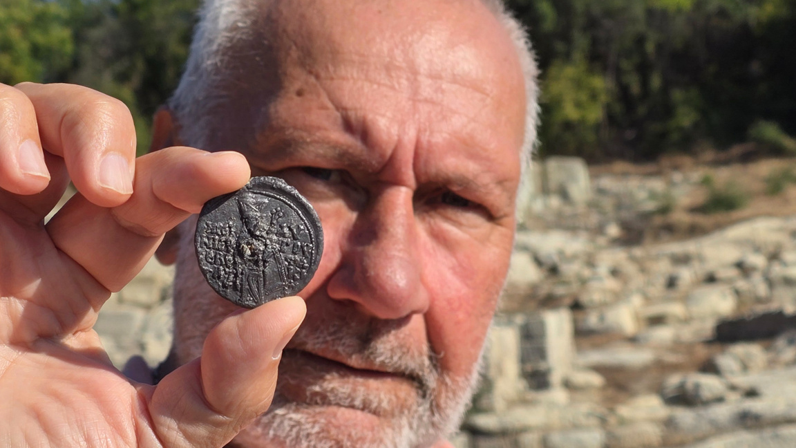 Archaeologist Prof. Nikolay Ovcharov shows newly discovered seal of Byzantine Empress Irene Komnene at Perperikon