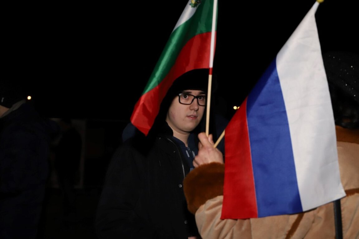 Продължава демонтажът на ПСА, засега в района е спокойно