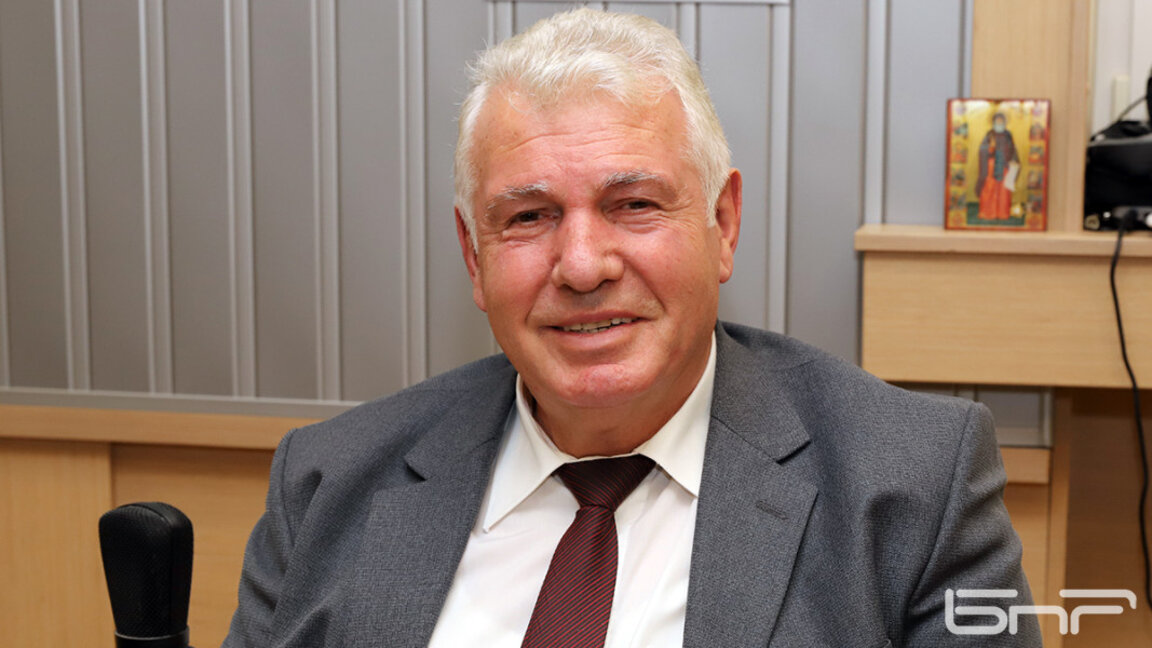 Стоян Братоев