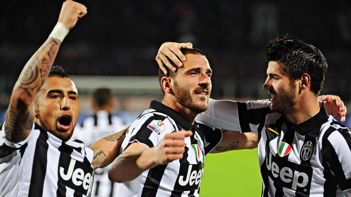 Леонардо Бонучи (в средата) ще съди Ювентус