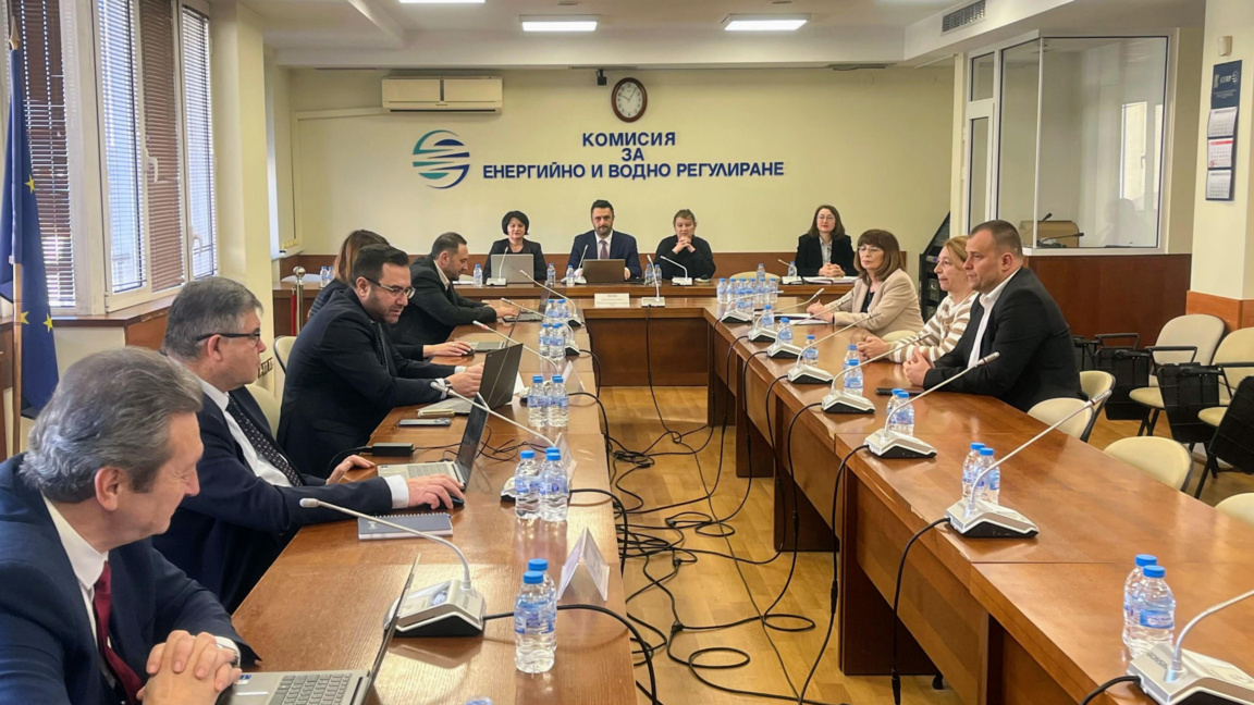 КЕВР разгледа доклад за цена на природния газ през месец януари, която да е в размер на 60,93 лв./MWh или 31,15 евро/MWh без такси и налози.