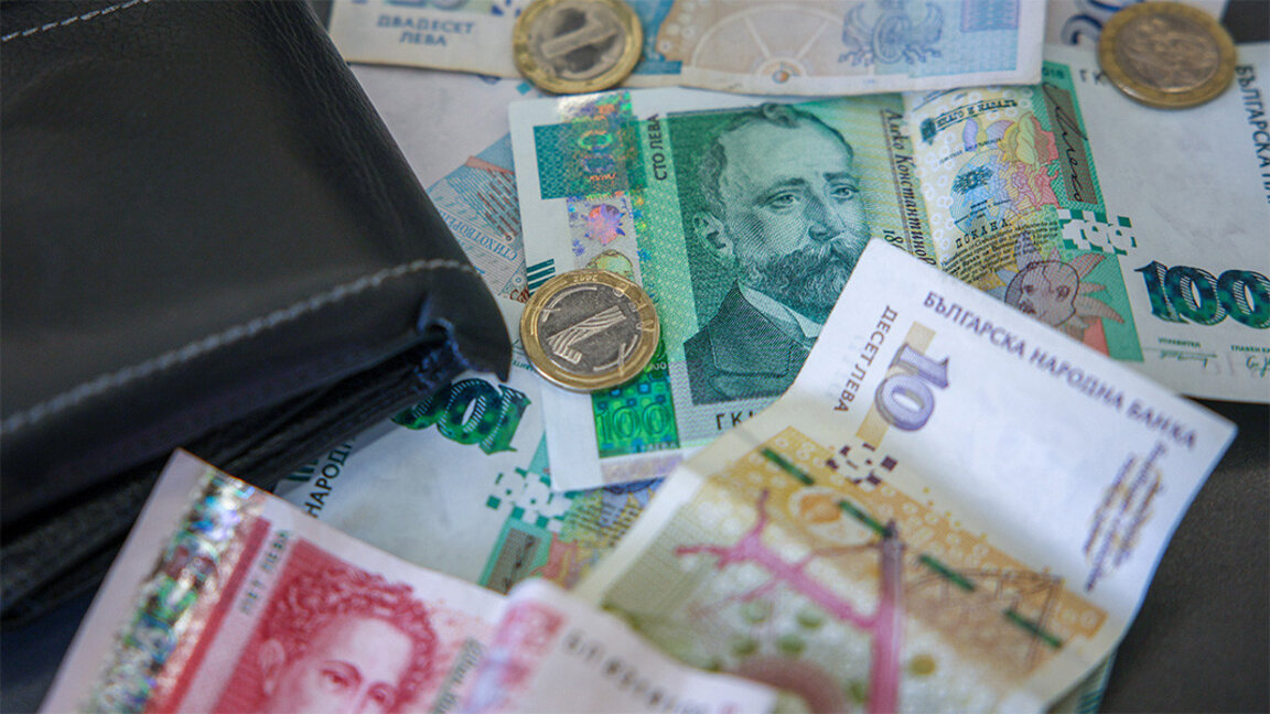 The average annual salary in Bulgaria increases by 13.9%