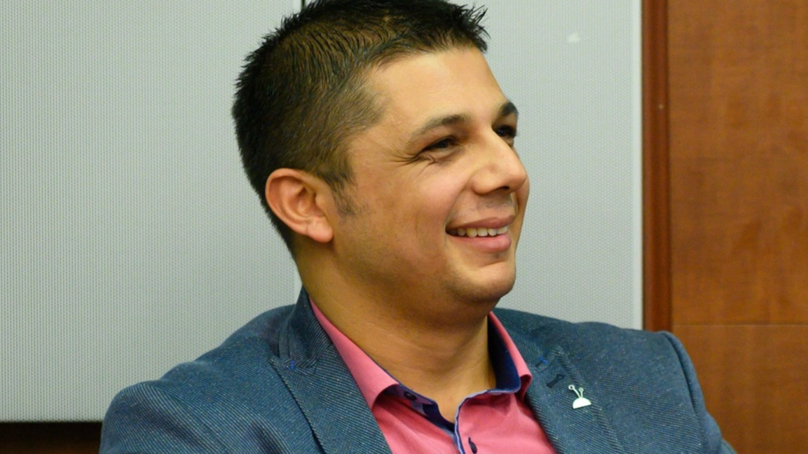 Проф. Стоян Ставру