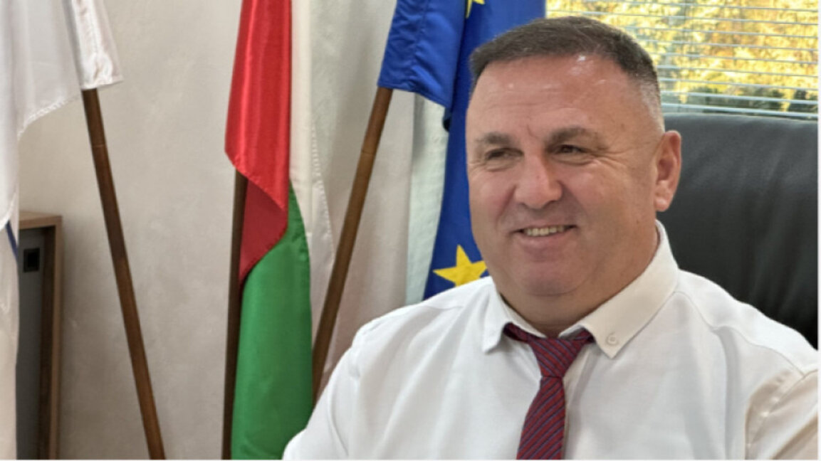 С дарителска кампания ще закупят нова линейка за община Павел баня