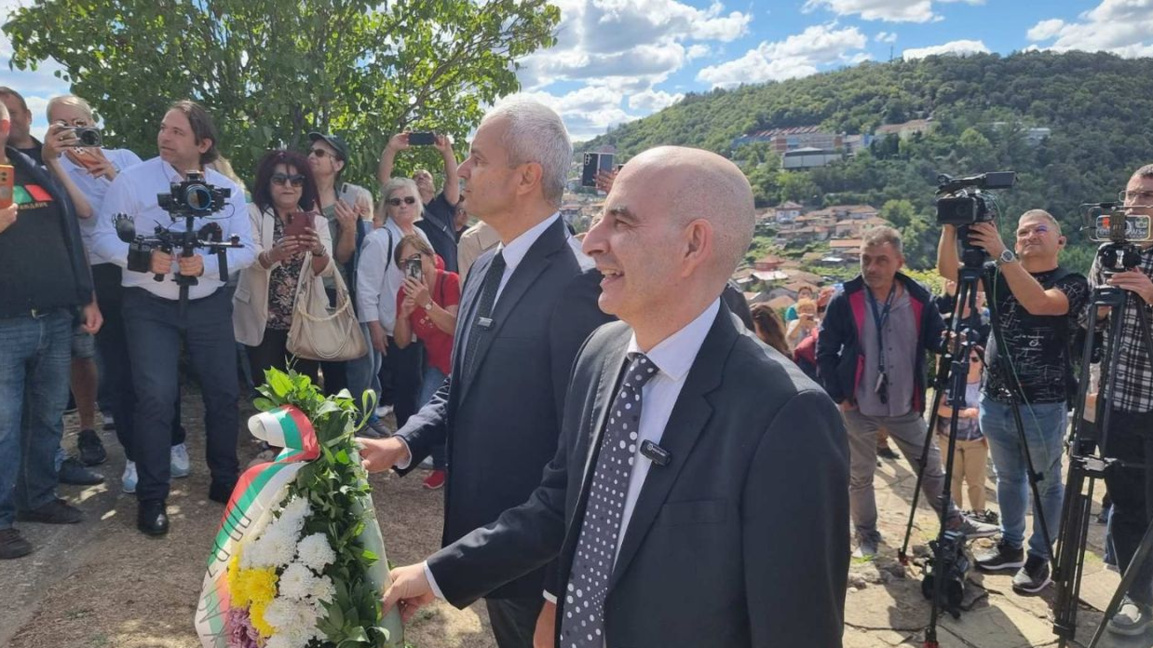 Лидерът на “Възраждане” се кандидатира за президент