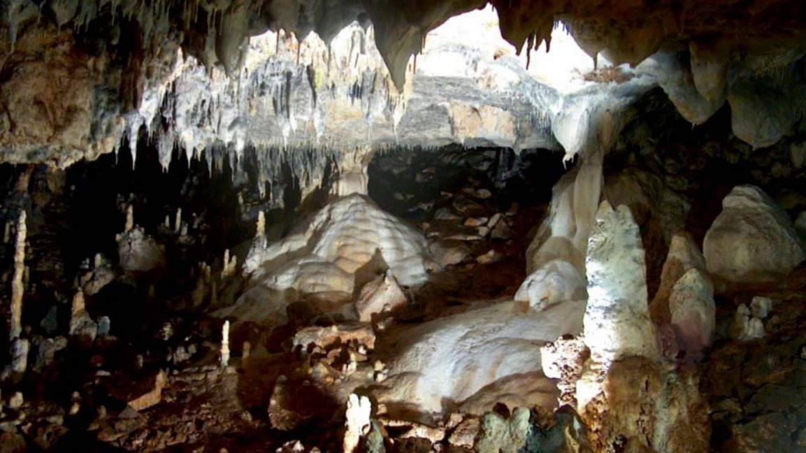 65 de ani de la descoperirea fermecătoarei peșteri Snejanka