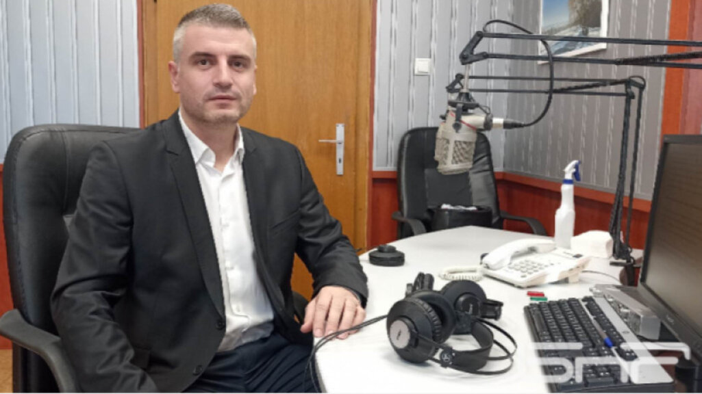 Радослав Рибарски: Дефицитът в бюджета расте, управляващите теглят рекордни заеми