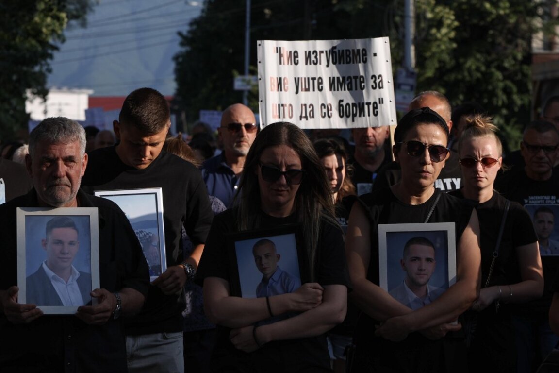 Шествие в Скопие на опечалените родители от Кочани