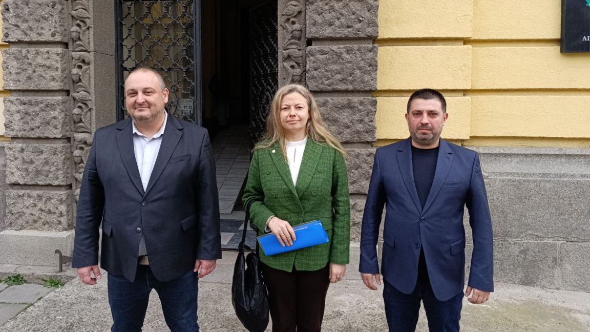 „Възраждане“ Бургас регистрира листа от 15 души 