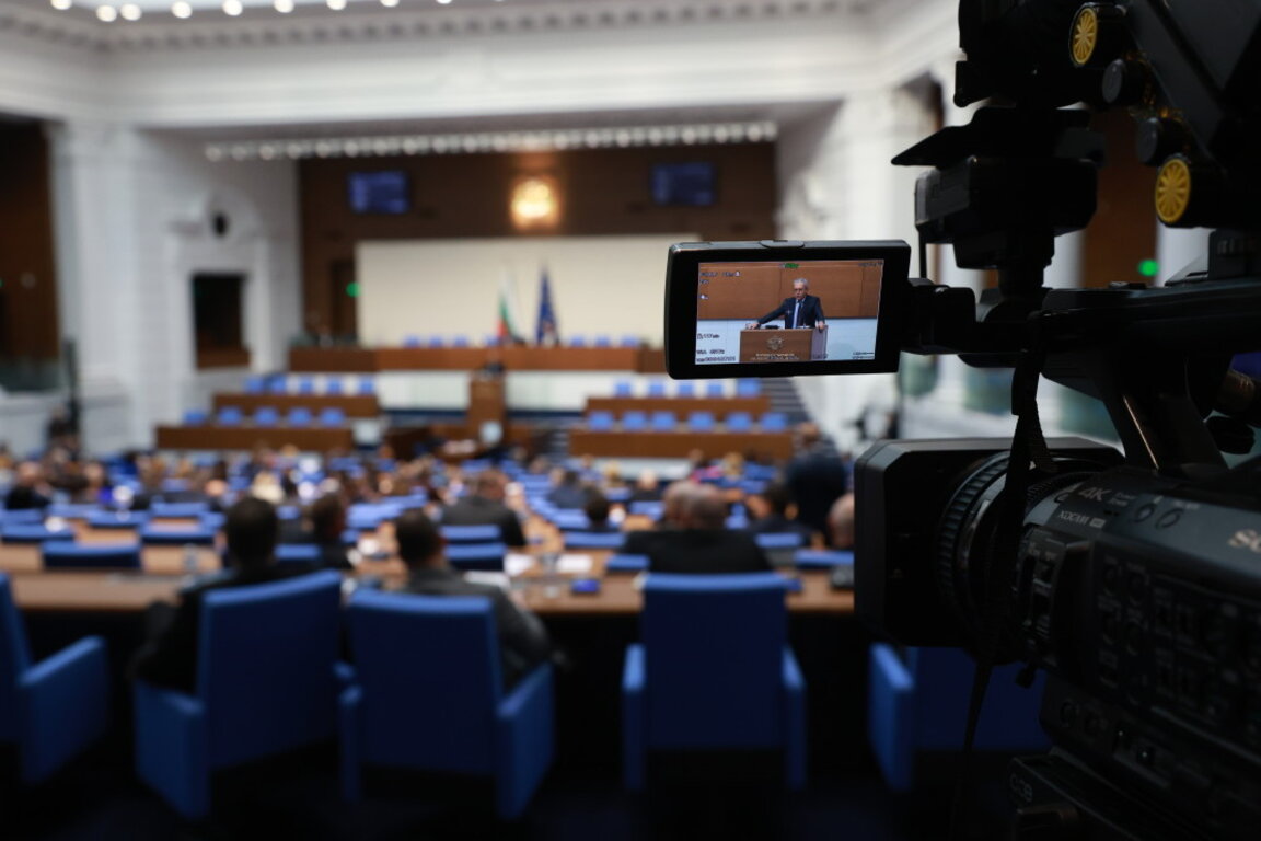 НС започна работа по първото четене на законопроекта за бюджета на ДОО