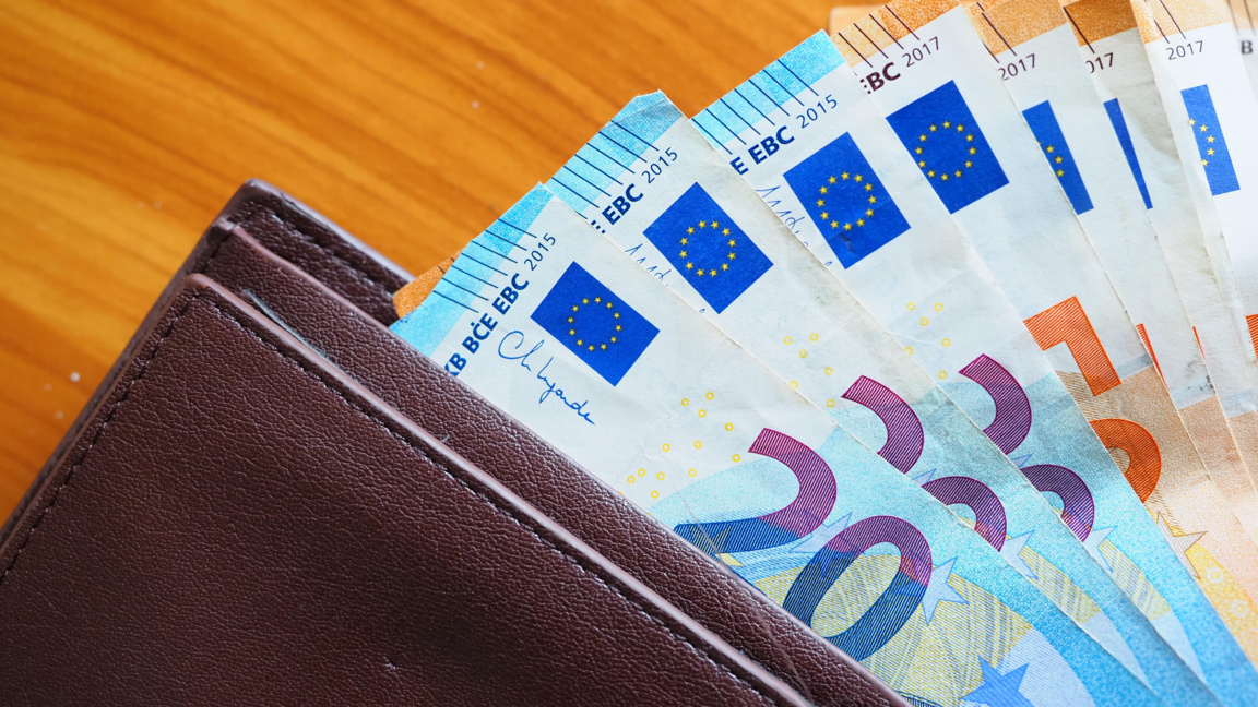 Анализ: Еврото е повлияло минимално върху инфлацията 