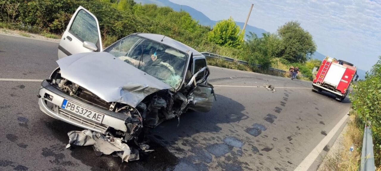 Мъж е загинал при катастрофа между селата Звъничево и Ковачево