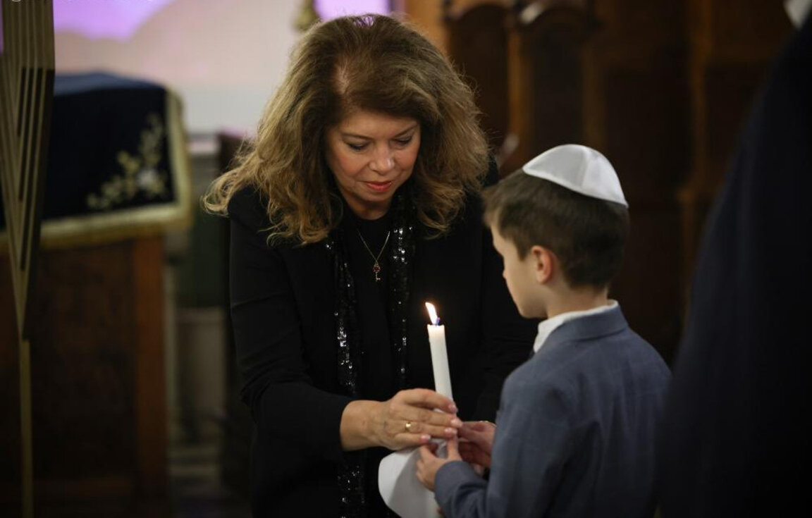 Allumage de la 6e bougie de Hanouka à Sofia..