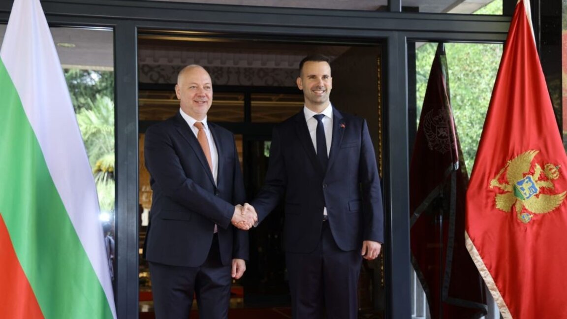 Ρόσεν Ζελιάσκοβ - Μιλόικο Σπαίτς