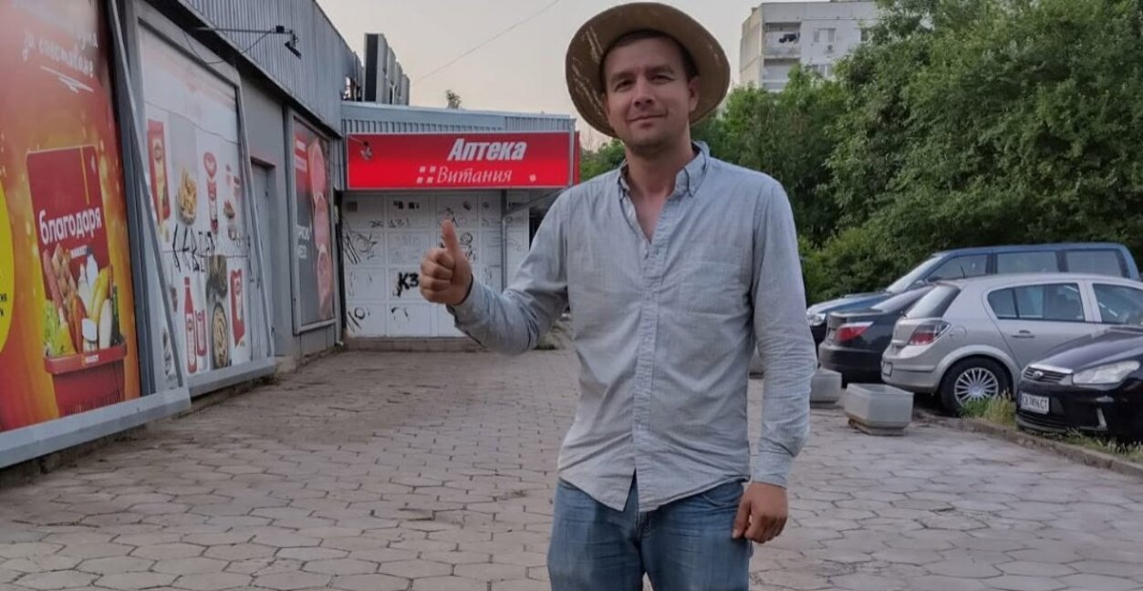 Румънецът, който почиства обществени места в България