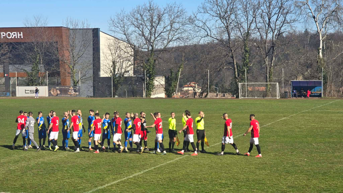 "Локомотив" Мездра победи в Троян...