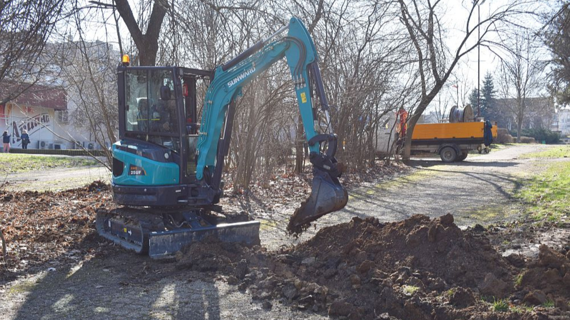 Изграждат алейно осветление в Разград...