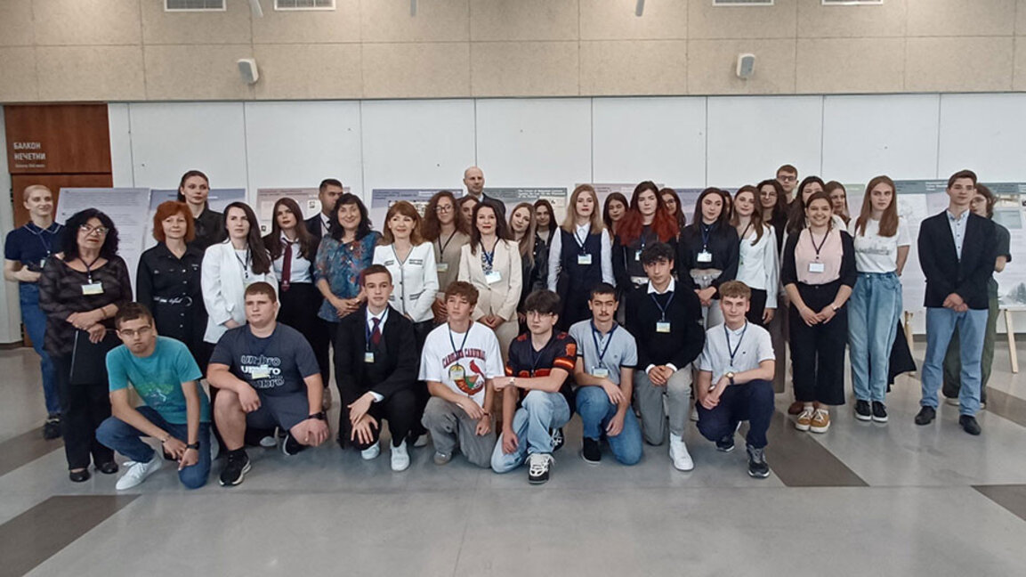 Участниците в конкурса