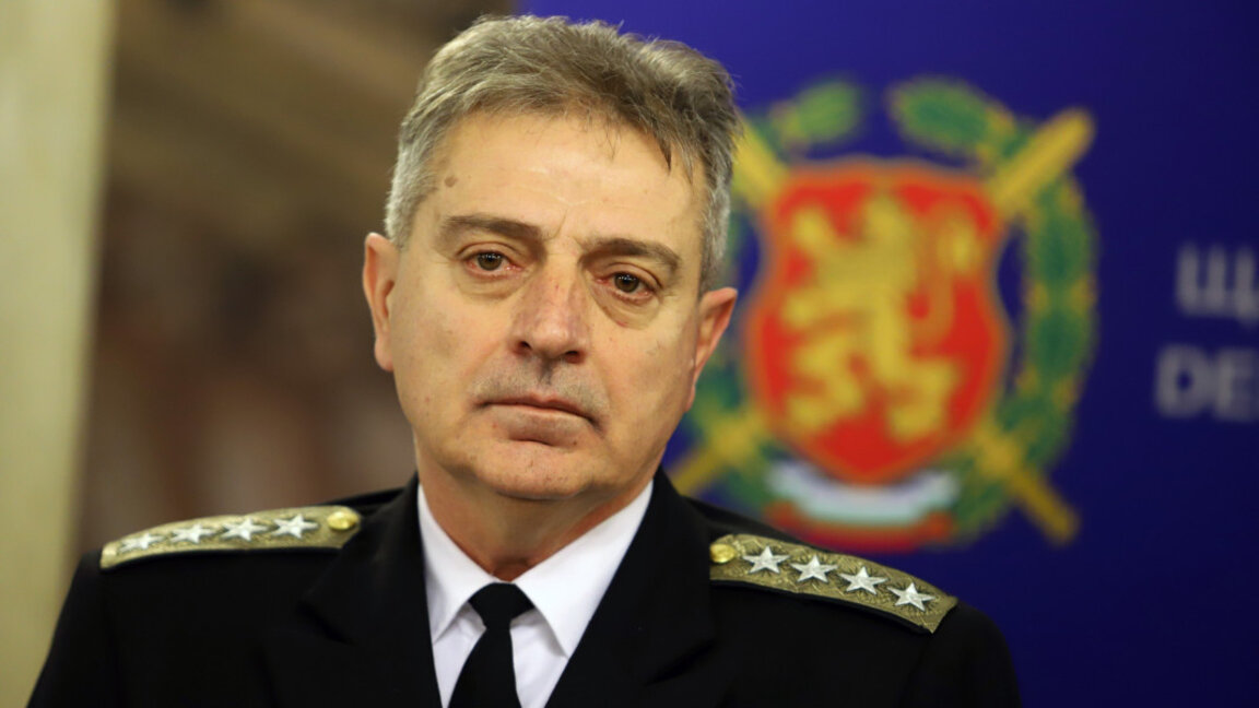 El jefe de Defensa pide un aumento del gasto militar