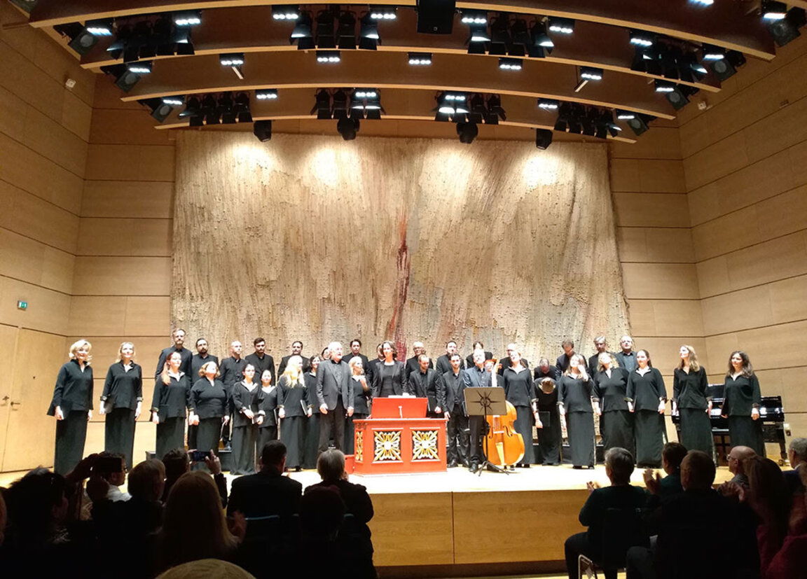 Хорът "Арнолд Шьонберг", диригент Ервин Ортнер.