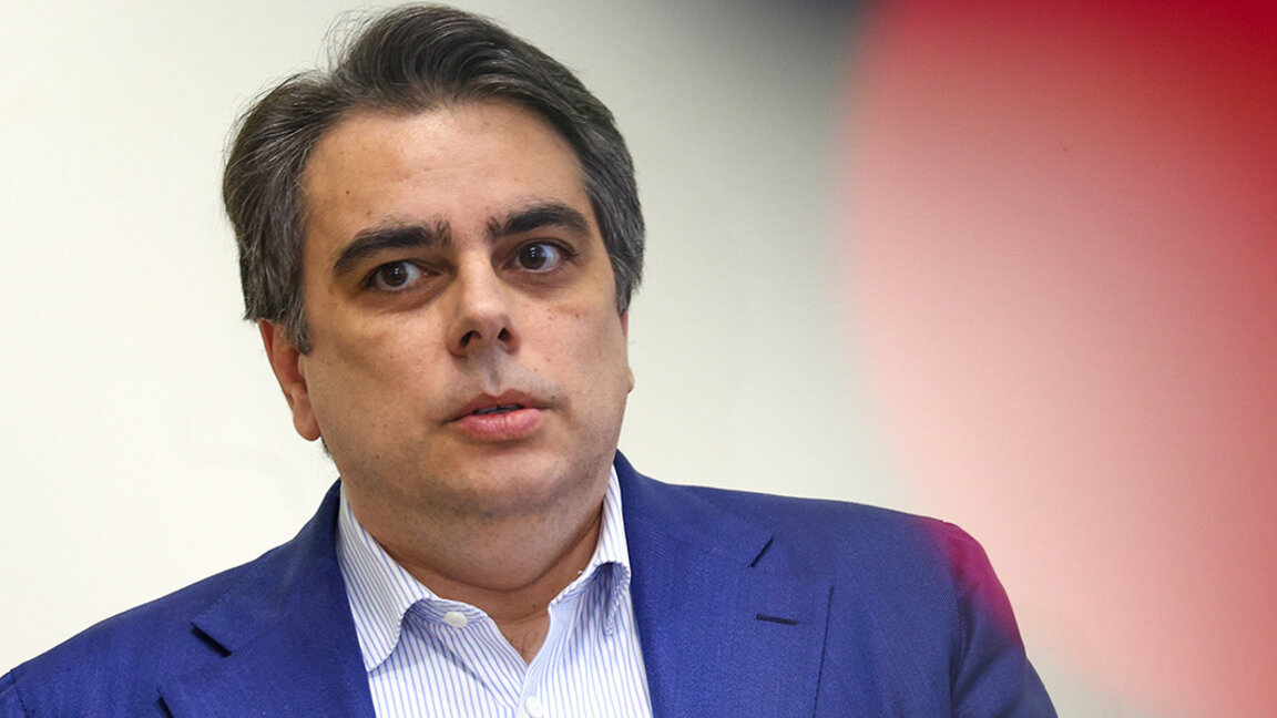 Le ministre des Finances défend l’activité de l’Agence des Douanes