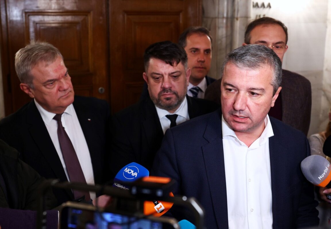 Отляво надясно - Румен Петков, Атанас Зафиров, Драгомир Стойнев