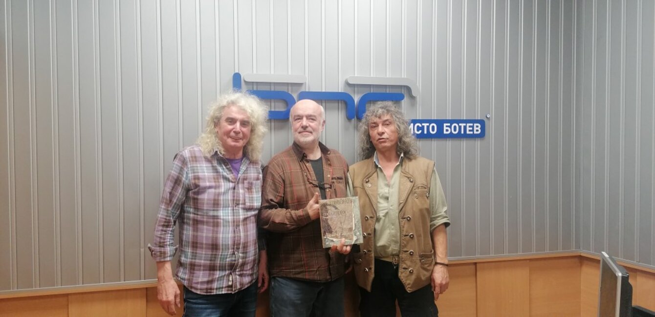 Асен Масларски, Лазар Мурджев е Росен Мирчев (от ляво надясно)
