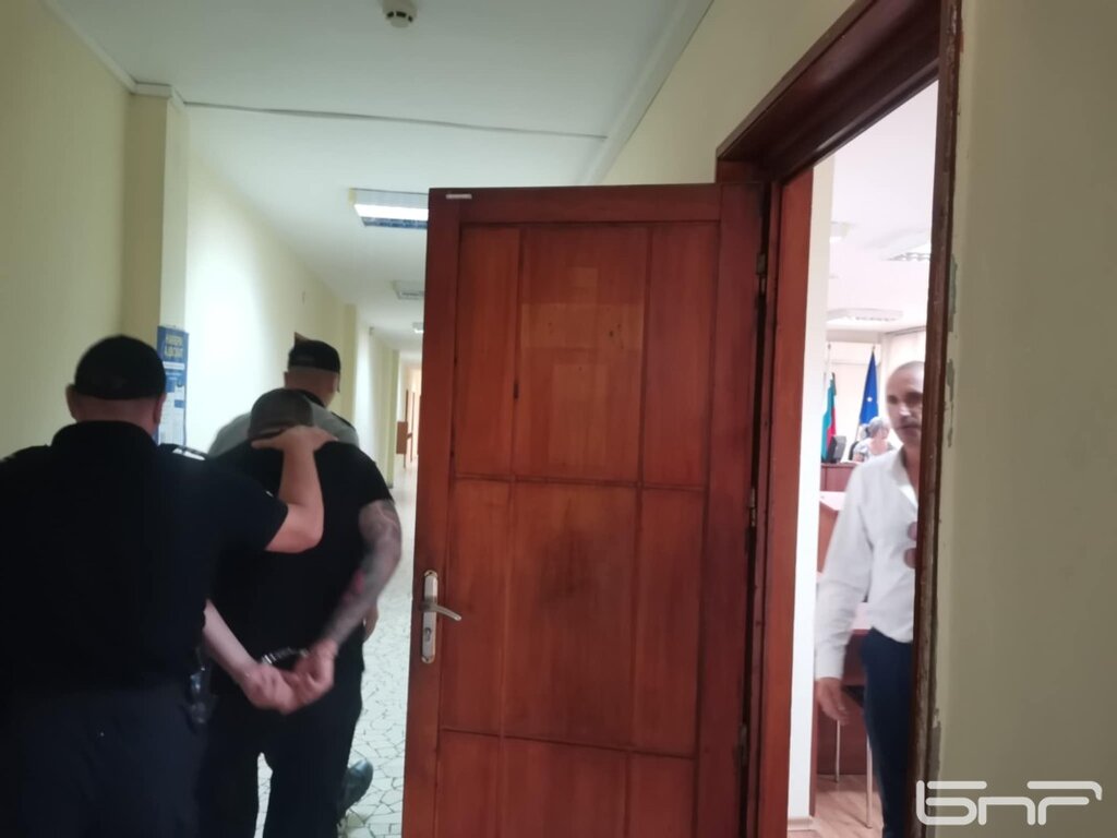 Остава в ареста мъжът, обвинен за притежание на наркотици в Лозенец