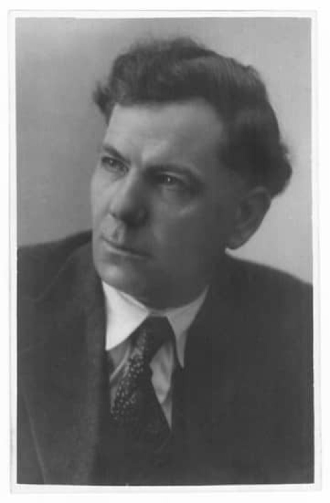 Стоян Омарчевски - човекът, на който Стара Загора дължи създаването на Търговската гимназия