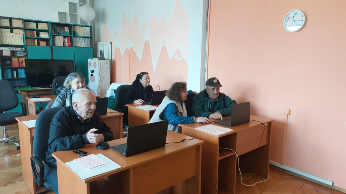 Читалищният дигитален клуб в Кърджали обявява Ден на отворени врати