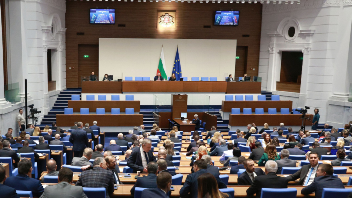 В предизборен тон партиите очертаха последните си парламентарни приоритети