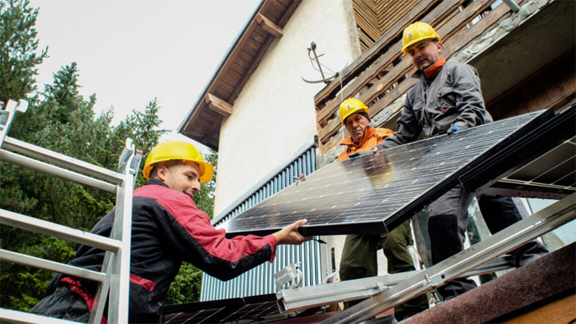 Светослав Младенов: Очаква се 20% ръст в заетостта в соларния сектор