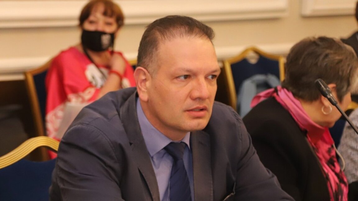 Петър Славов