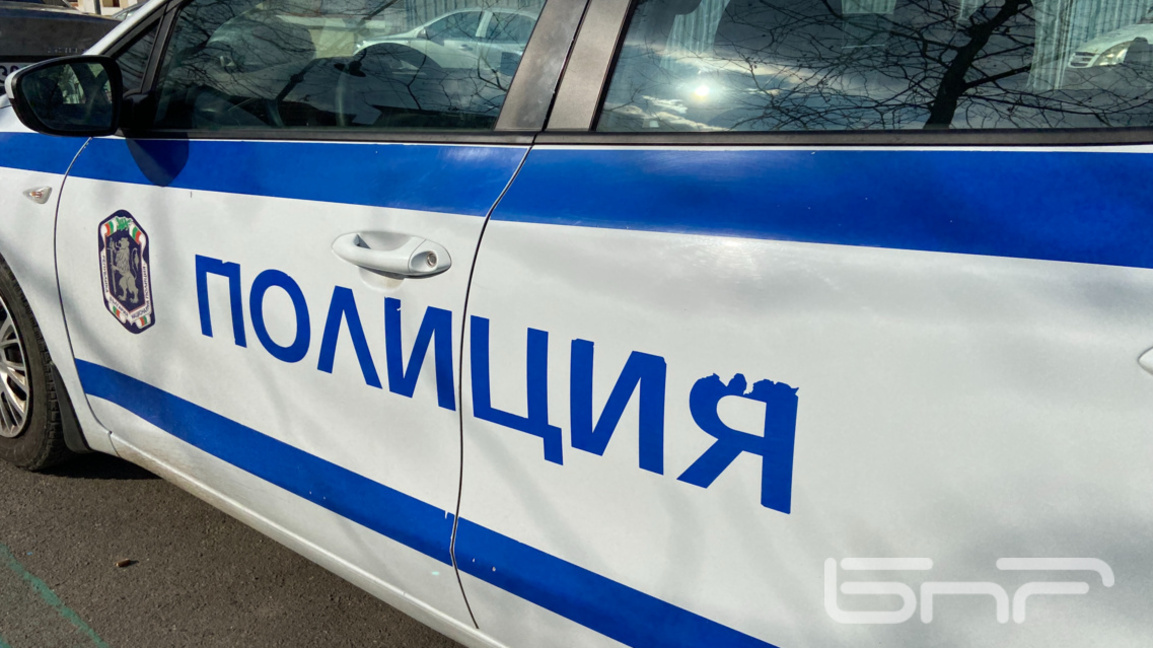 130 хиляди  евро, лични документи и списъци с имена са открити в Ботевград