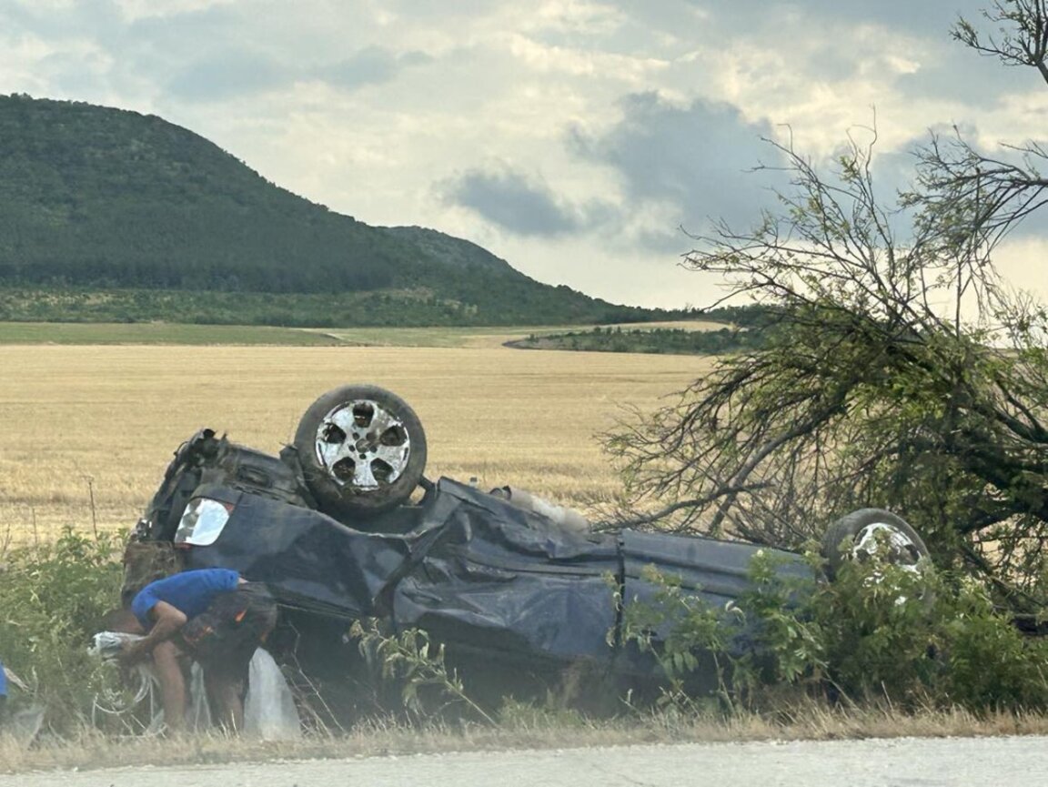 Обезопасиха два автомобила