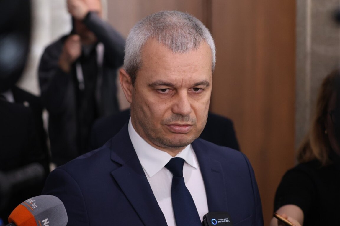 Ο ηγέτης της "Αναγέννησης" Κωσταντίν Κωσταντίνοβ