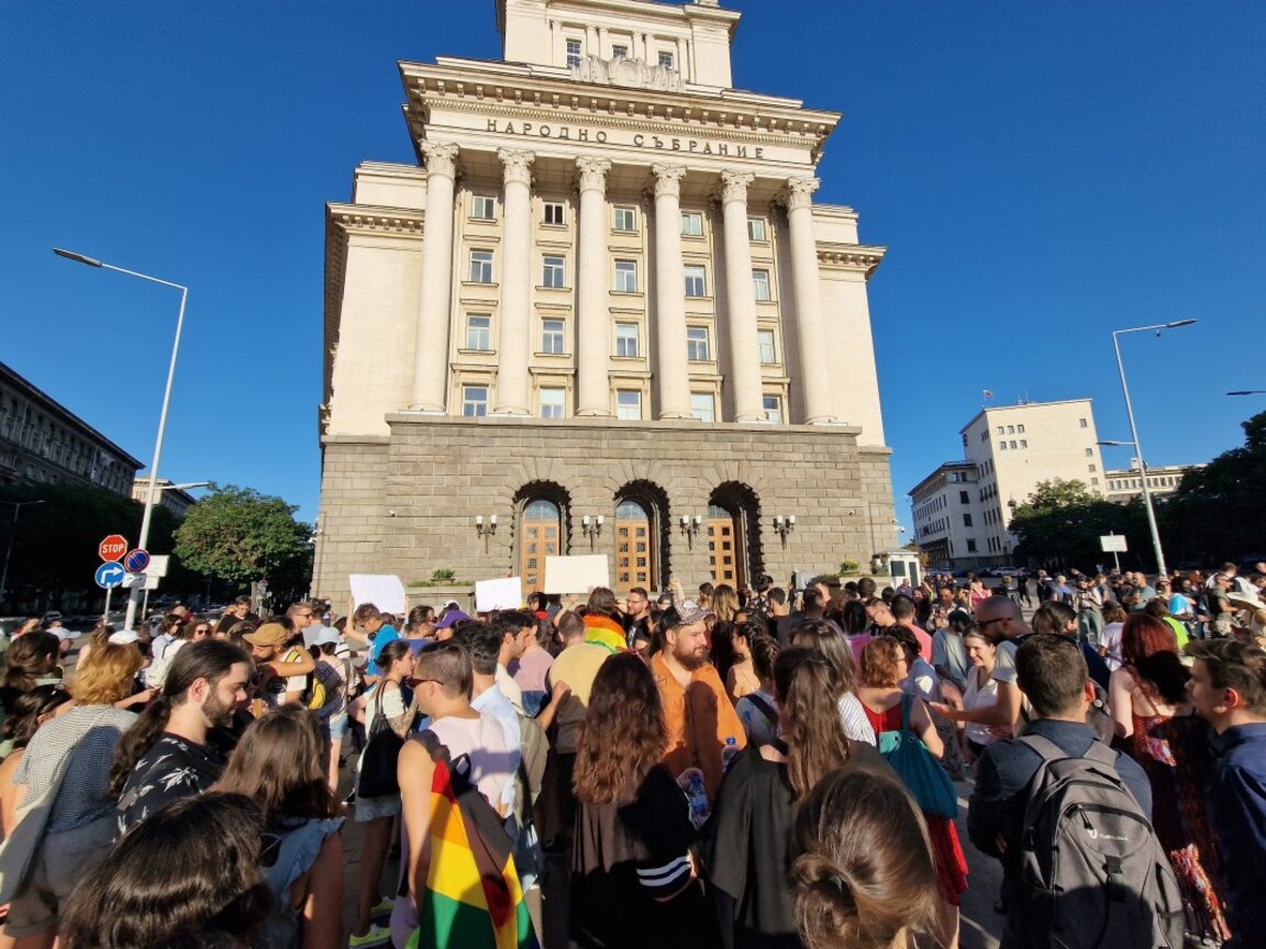 Okullarda LGBT propagandasının yasaklanmasına karşı protestolar devam ediyor