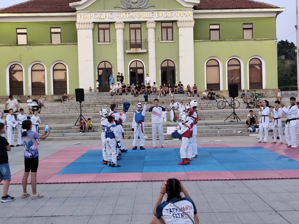 Таекуондо, адреналин и много емоции в Панагюрище 